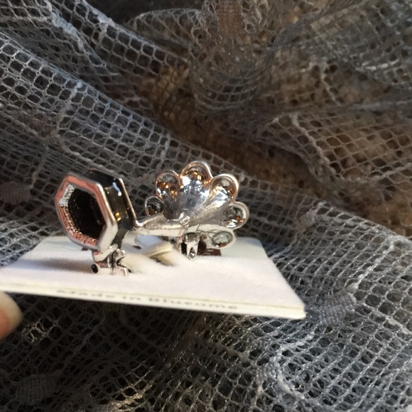 New Old Fashion Gramophone Phonograph Music Pin - Picture 4 of 6